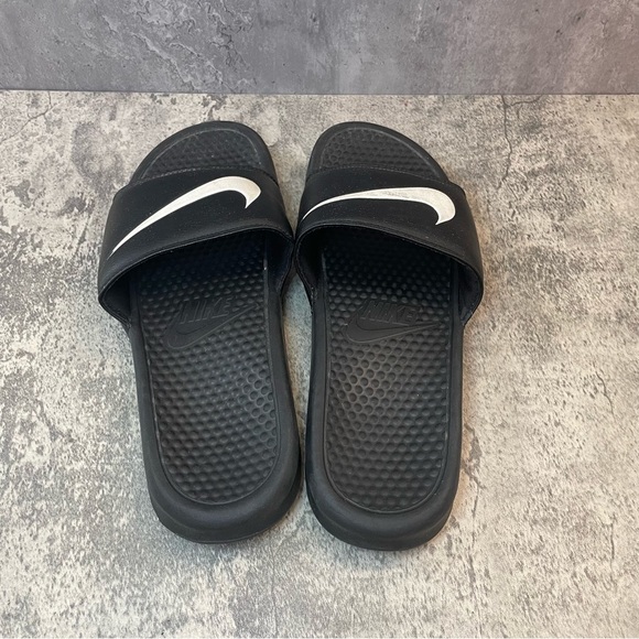 Nike Black and White Slide Sandals - Picture 3 of 5